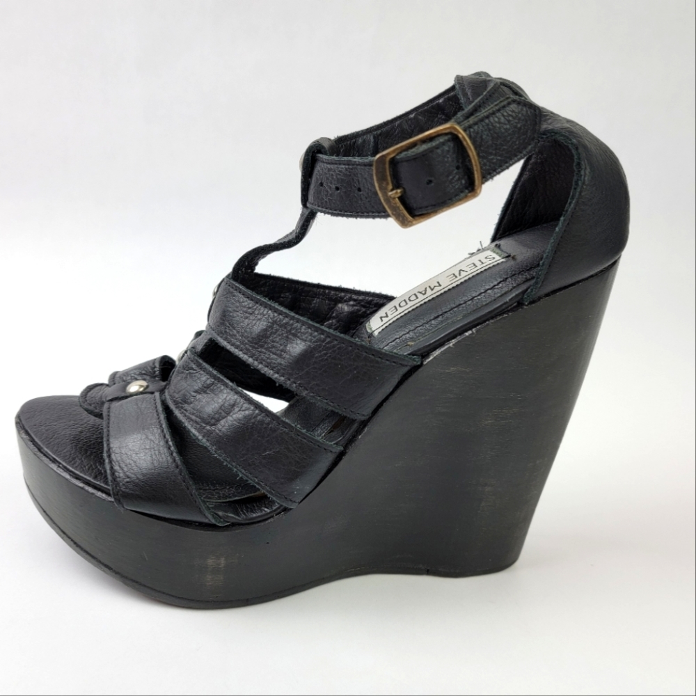 Steve Madden Size 7 Black Wood Platform Wedge Heels Black Leather Studded Sandal